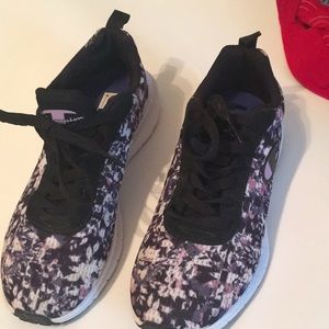 Champion tennis shoes